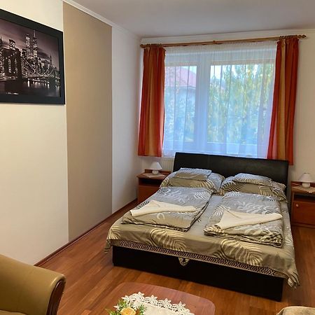 Vadrozsa Vendeghaz-Apartman Demjén Dış mekan fotoğraf
