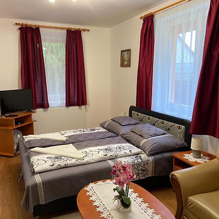 Vadrozsa Vendeghaz-Apartman Demjén Dış mekan fotoğraf