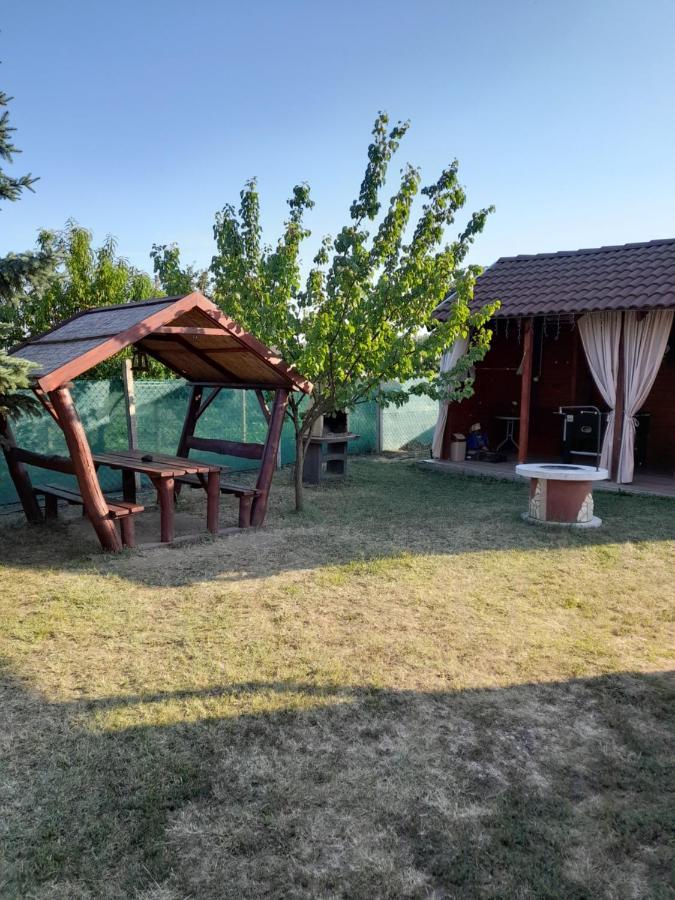 Vadrozsa Vendeghaz-Apartman Demjén Dış mekan fotoğraf