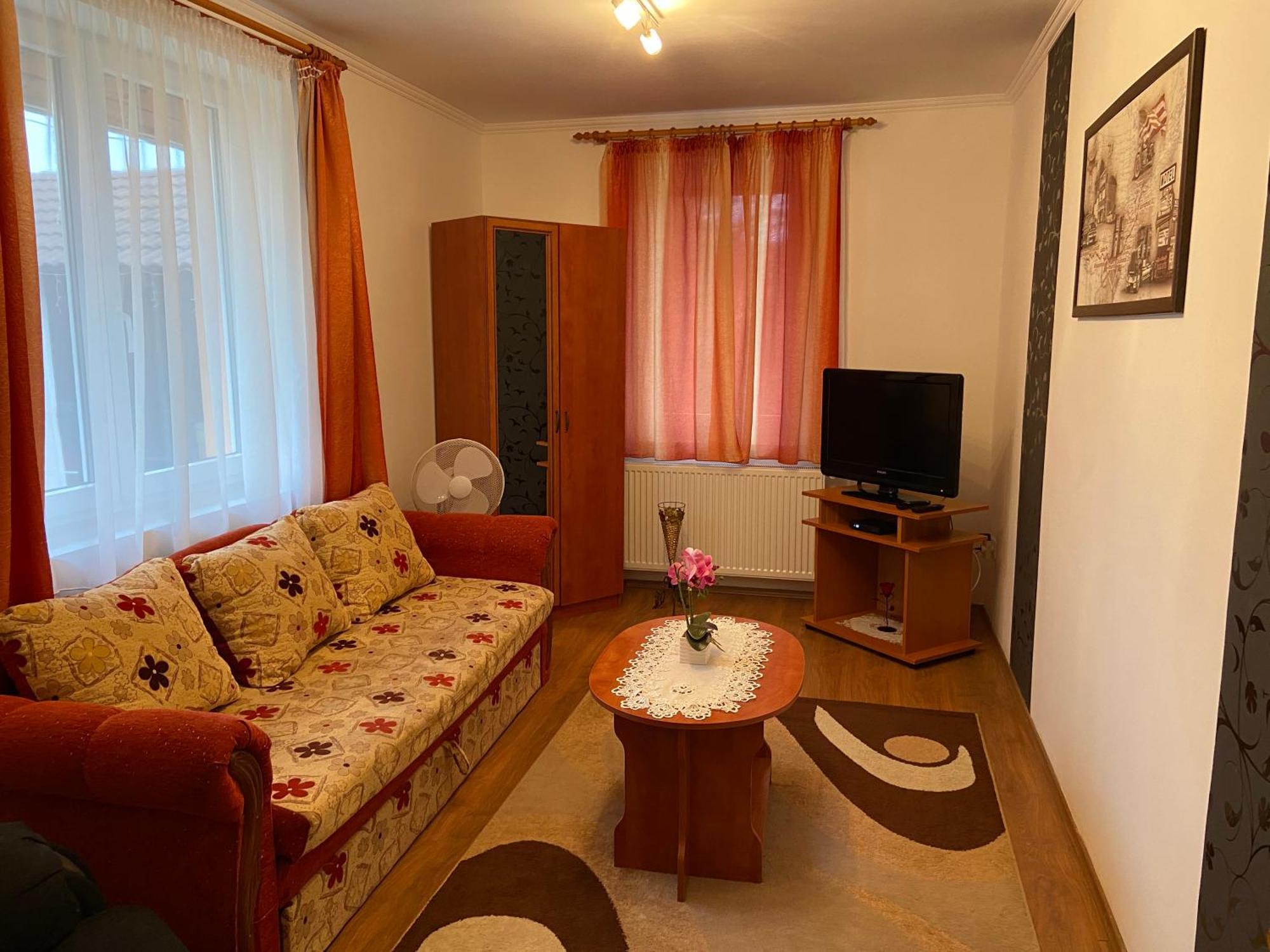 Vadrozsa Vendeghaz-Apartman Demjén Dış mekan fotoğraf