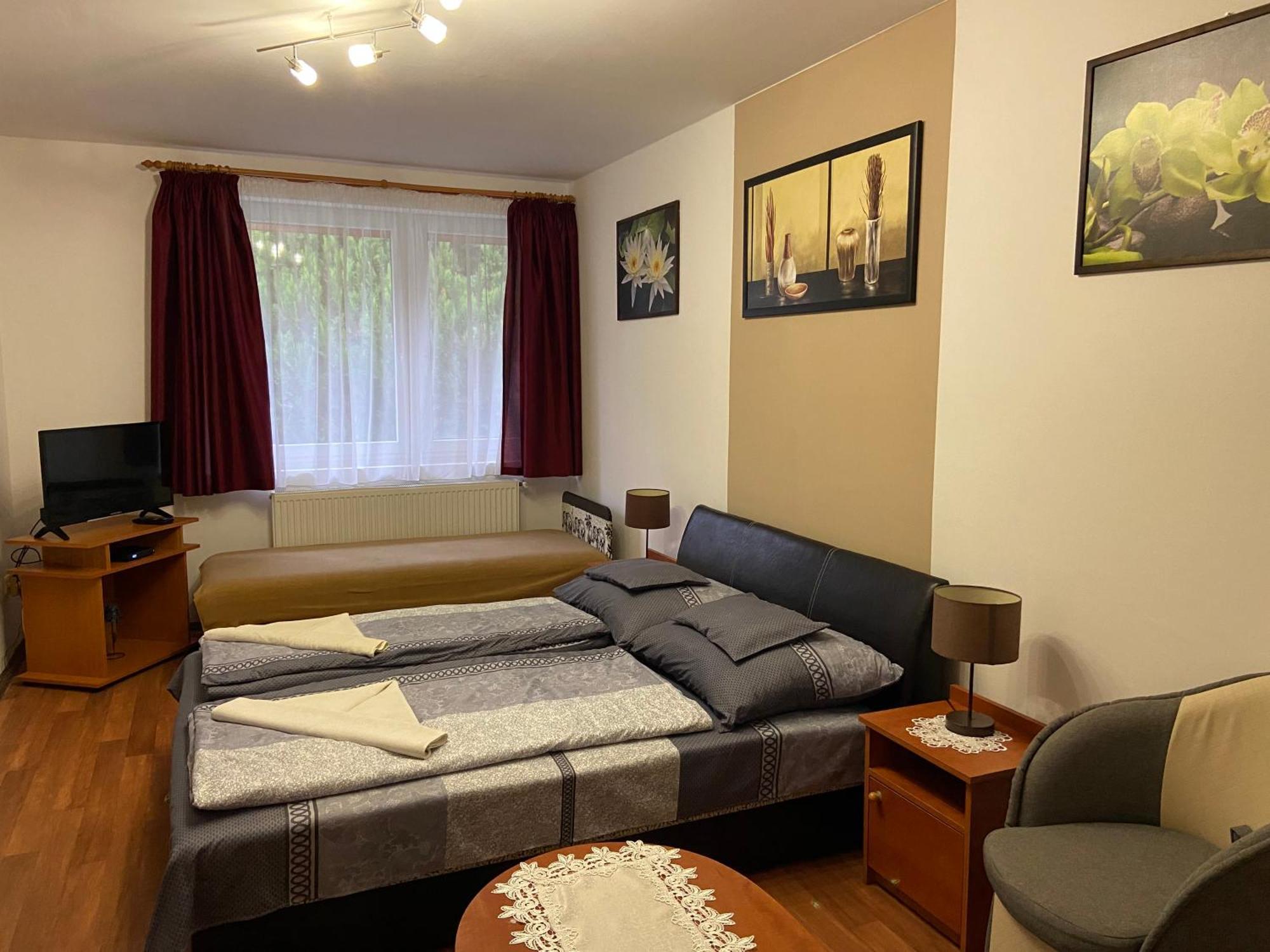 Vadrozsa Vendeghaz-Apartman Demjén Dış mekan fotoğraf